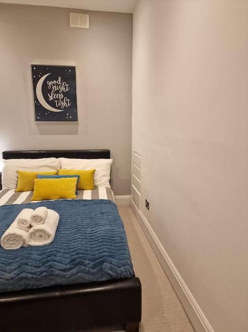 Quintessentially 'London' Flat Exterior photo